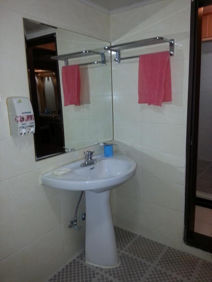 Alibaba Motel Puszan Szoba fotó